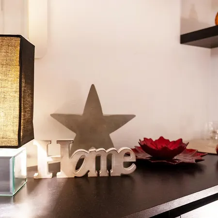 Casa Di Flo - Medieval Centre With Wifi & Ac アパート *